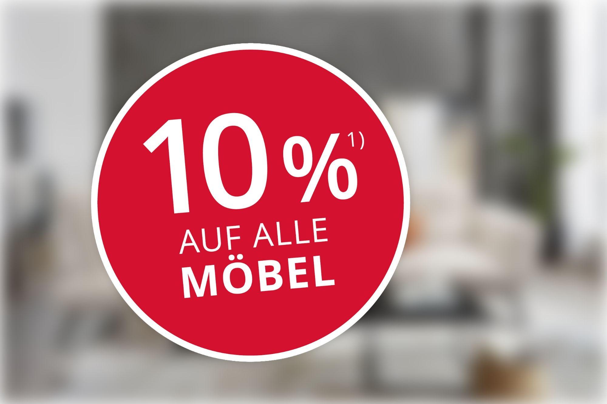 Roter Rabatt-Störer mit weißer Schrift: „10 % auf alle Möbel“.